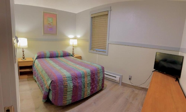 Emerald Best Motel image 21